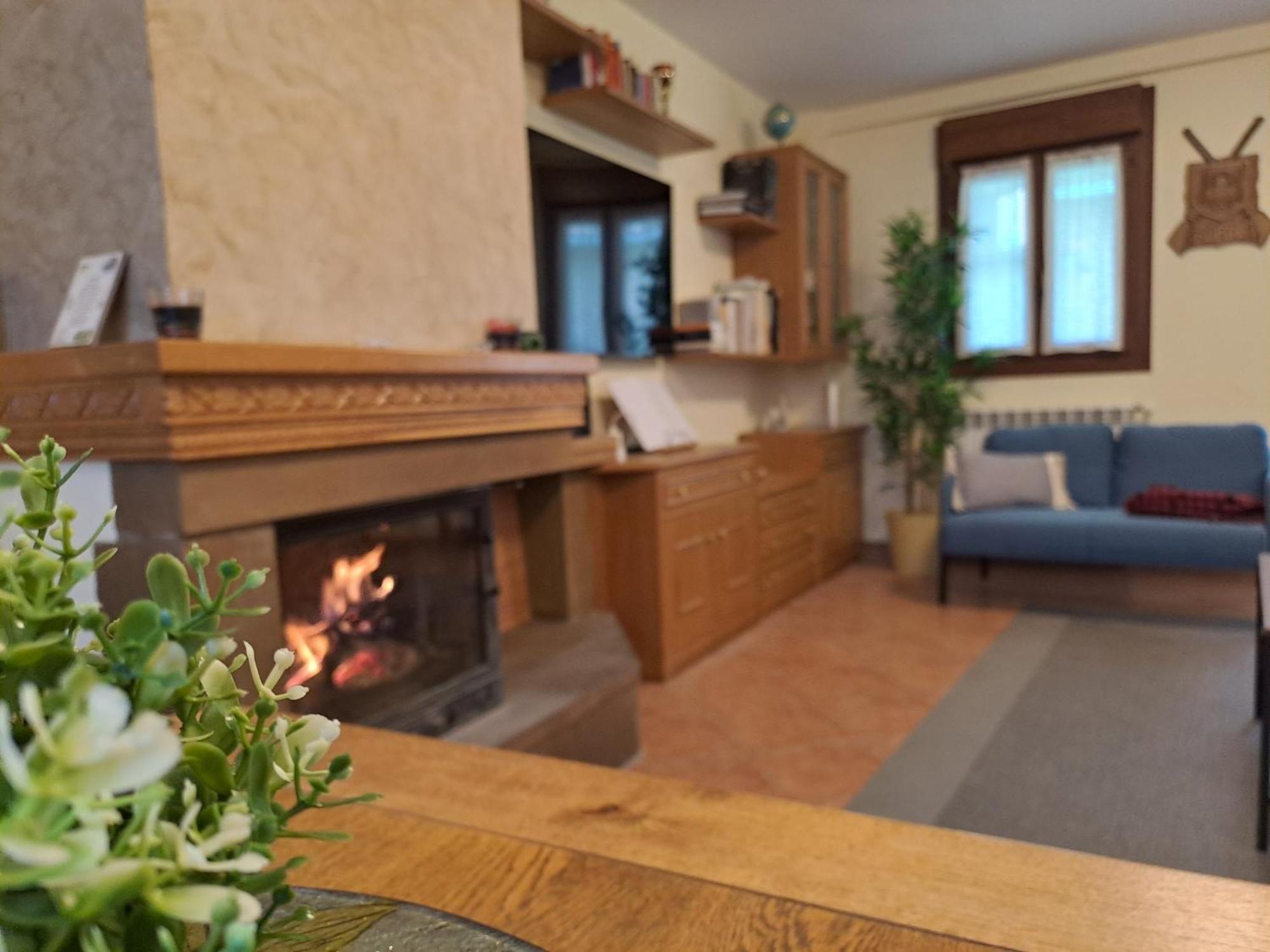 Casa Rural Torreblanca Urroz Kültér fotó