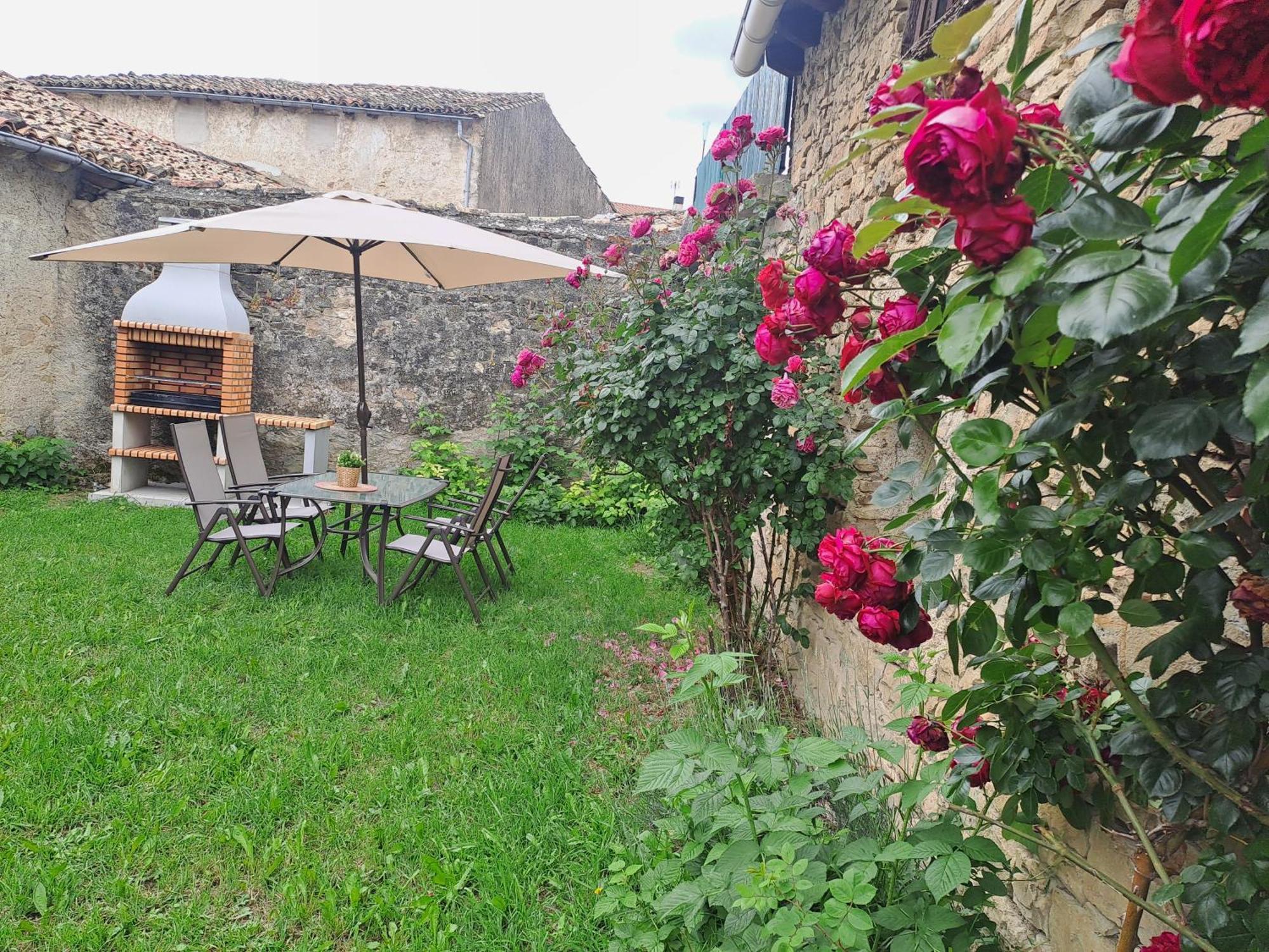 Casa Rural Torreblanca Urroz Kültér fotó